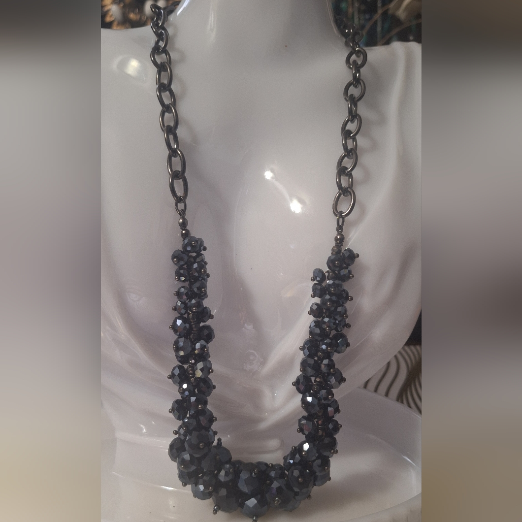 Simply Vera Wang Black Faceted Glass Beaded Necklace 16$